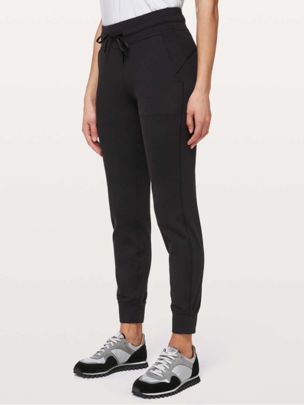 LULULEMON Ready To Rulu Pant *29"
Black Size 0
